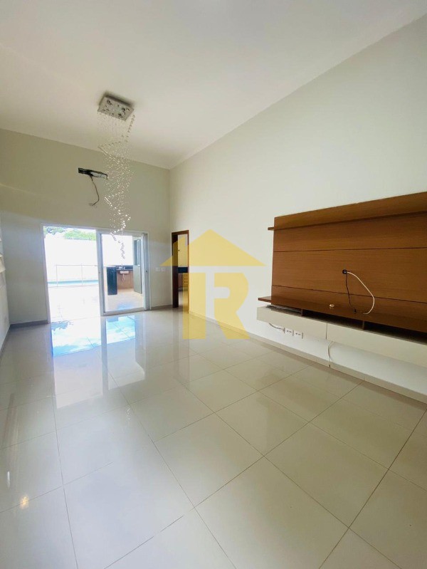 Casa de Condomínio com 3 quartos à venda e aluguel, 170m² — foto 4 de 30