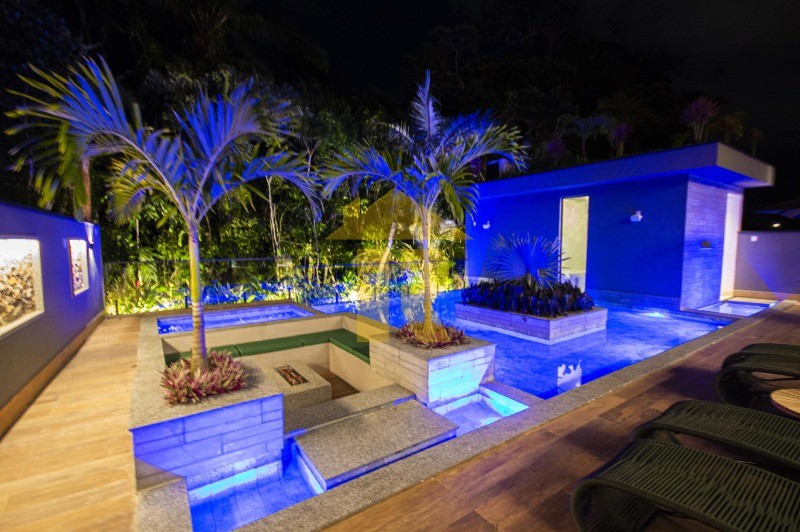 Casa com 6 quartos à venda — foto 22 de 95
