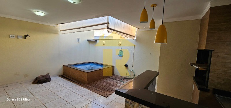 Casa de Condomínio com 3 quartos à venda e aluguel, 120m² — foto 8 de 39
