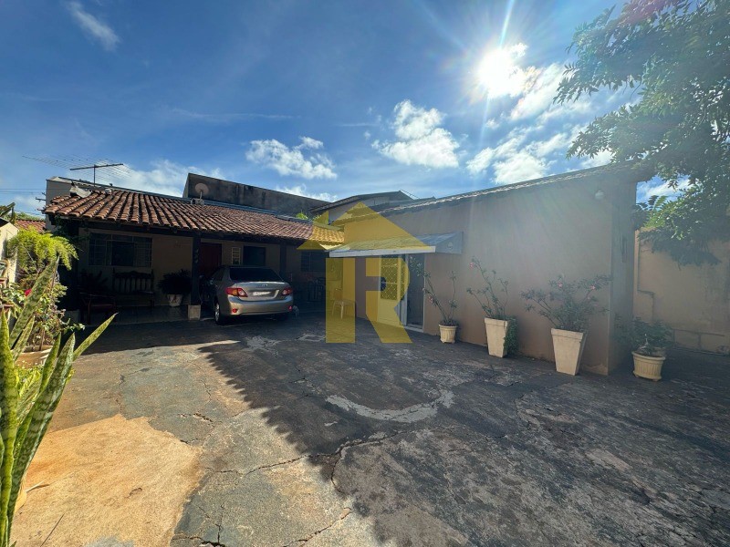 Casa com 2 quartos à venda, 120m² — foto 1 de 18