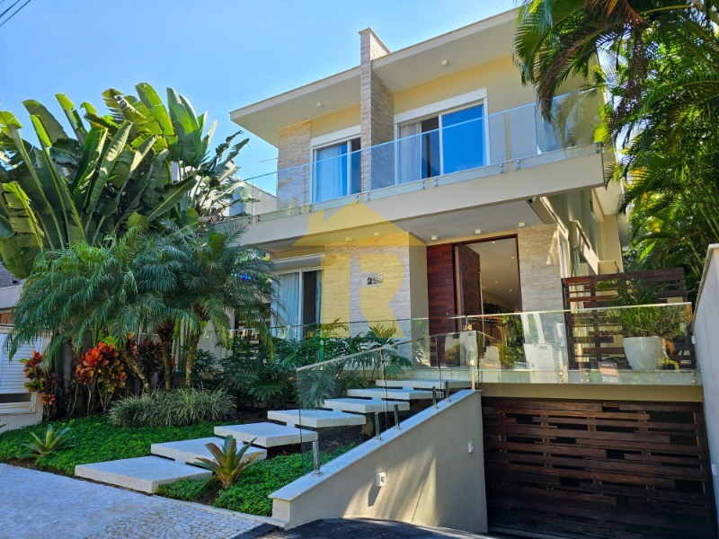 Casa de Condomínio com 6 quartos à venda, 500m² — foto 2 de 81