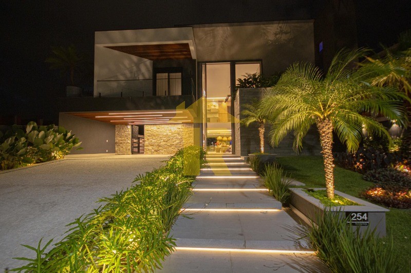 Casa com 6 quartos à venda — foto 95 de 95
