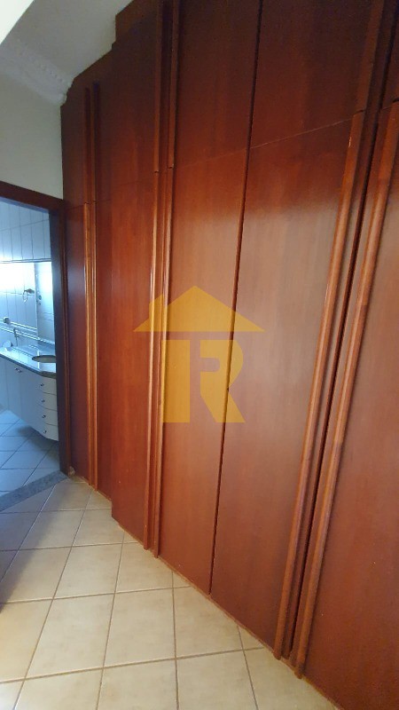 Casa de Condomínio com 4 quartos à venda e aluguel, 446m² — foto 43 de 58