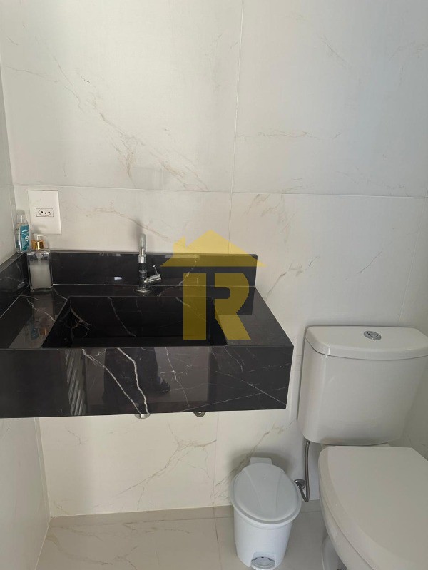 Casa com 3 quartos à venda, 250m² — foto 16 de 17