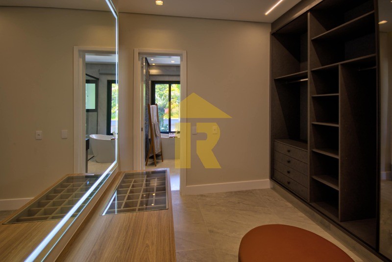 Casa com 6 quartos à venda — foto 72 de 95