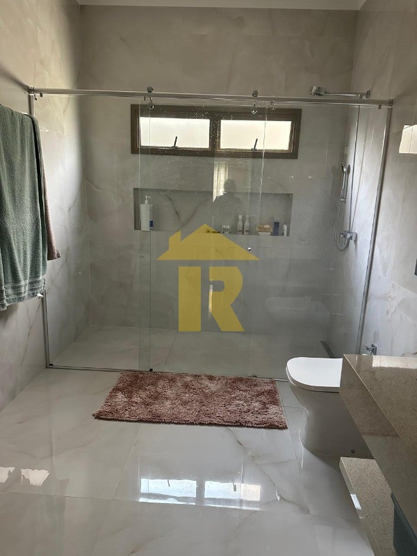 Casa com 3 quartos à venda, 250m² — foto 9 de 17