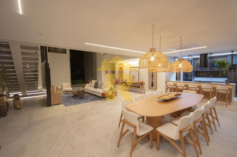 Casa com 6 quartos à venda — foto 12 de 95
