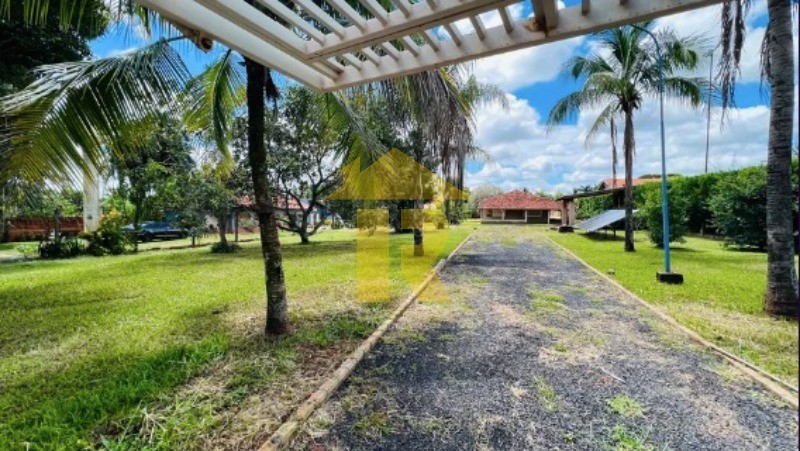 Casa de Condomínio com 2 quartos à venda, 400m² — foto 1 de 13
