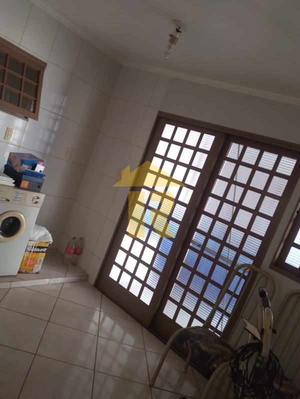 Casa com 2 quartos à venda, 300m² — foto 26 de 29