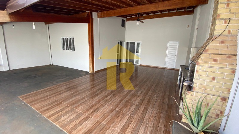 Casa com 1 quarto à venda, 94m² — foto 1 de 27