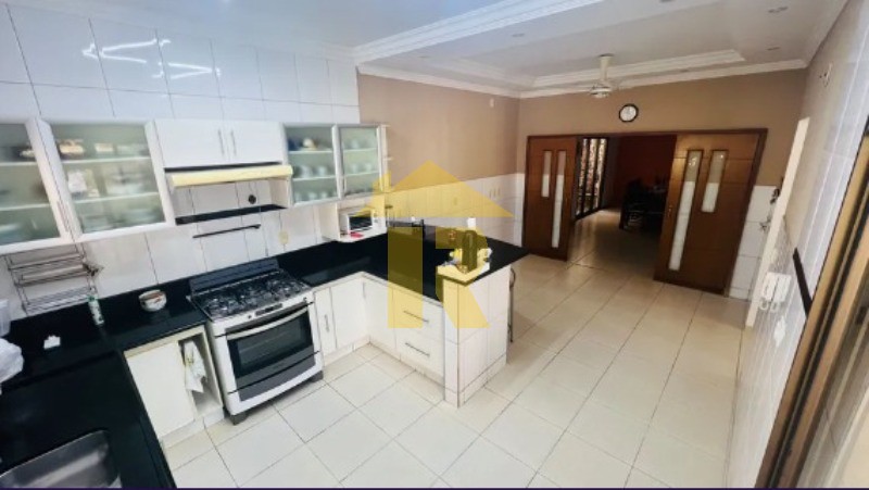 Casa de Condomínio com 5 quartos à venda e aluguel, 600m² — foto 30 de 30