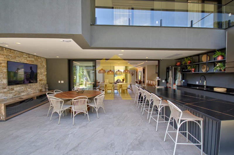 Casa com 6 quartos à venda — foto 43 de 95