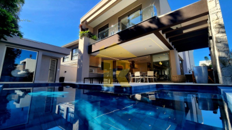 Casa de Condomínio com 6 quartos à venda, 370m² — foto 17 de 25