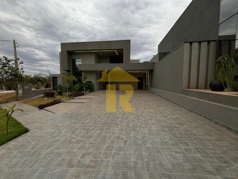 Casa de Condomínio com 3 quartos à venda, 206m² — foto 3 de 26