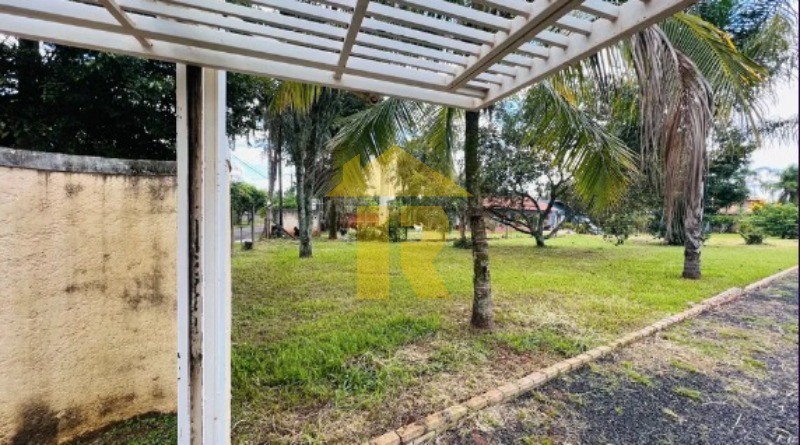Casa de Condomínio com 2 quartos à venda, 400m² — foto 2 de 13