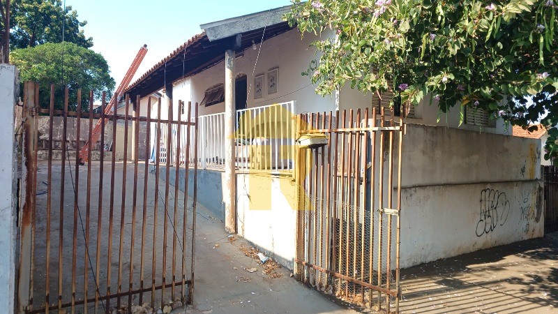 Casa com 2 quartos à venda, 65m² — foto 1 de 11
