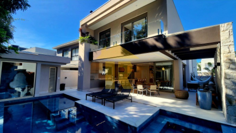 Casa de Condomínio com 6 quartos à venda, 370m² — foto 18 de 25