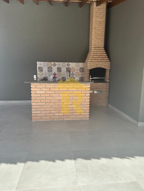 Casa com 3 quartos à venda, 250m² — foto 15 de 17
