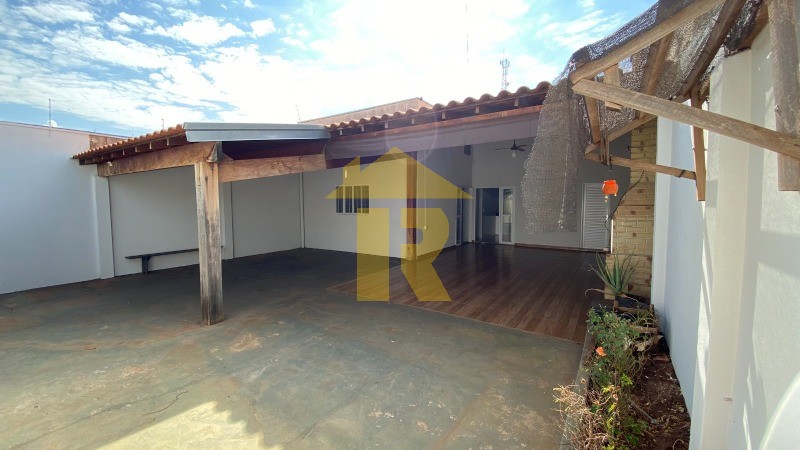 Casa com 1 quarto à venda, 94m² — foto 3 de 27
