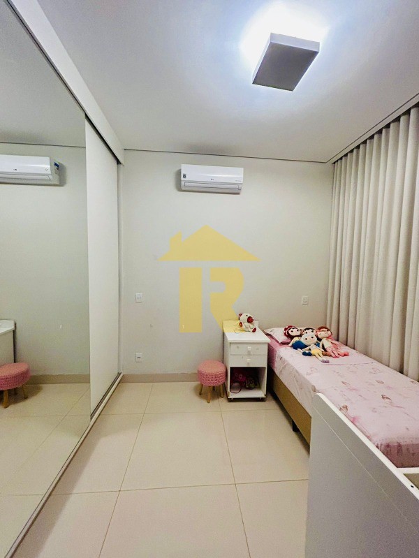 Casa de Condomínio com 3 quartos à venda, 240m² — foto 8 de 19