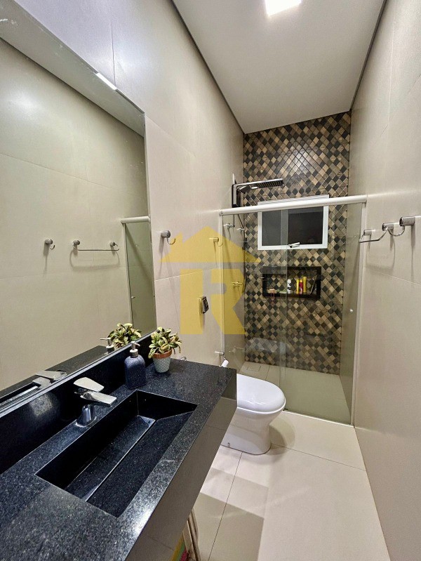 Casa de Condomínio com 3 quartos à venda, 240m² — foto 18 de 19