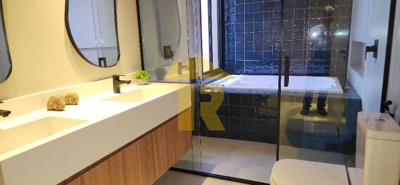 Casa com 6 quartos à venda — foto 25 de 46