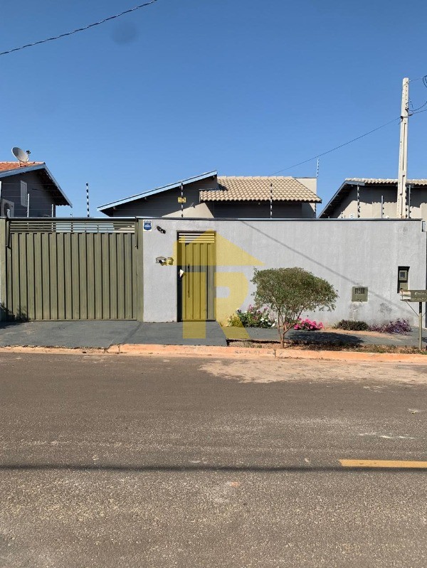 Casa com 3 quartos à venda, 82m² — foto 1 de 17