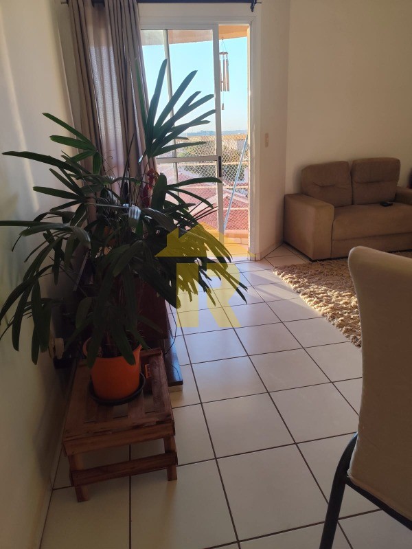 Apartamento com 2 quartos à venda, 77m² — foto 2 de 18