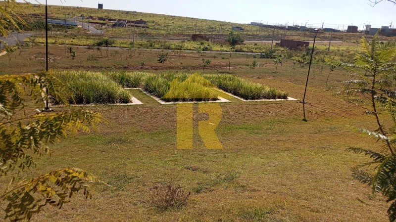 Terreno / Lote / Condomínio  à venda, 200m² — foto 3 de 11
