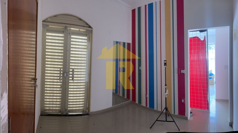 Casa com 3 quartos à venda, 198m² — foto 5 de 23