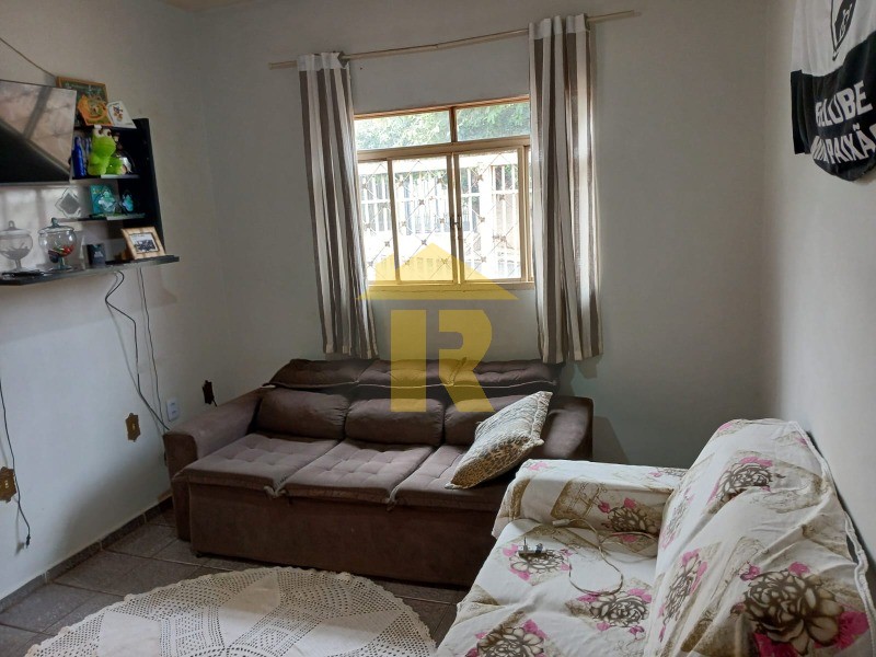 Casa com 2 quartos à venda, 90m² — foto 3 de 16