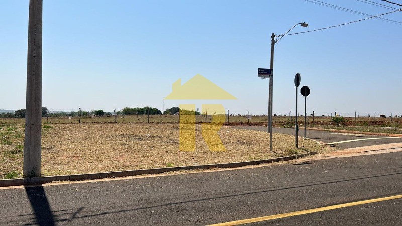 Terreno / Lote / Condomínio  à venda, 242m² — foto 2 de 10