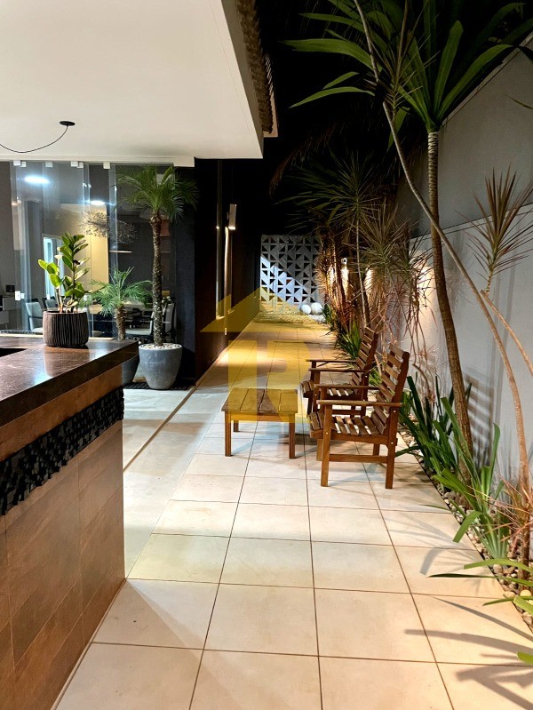 Casa de Condomínio com 3 quartos à venda, 235m² — foto 13 de 17