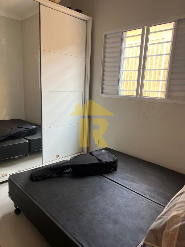 Casa com 3 quartos à venda, 198m² — foto 15 de 23