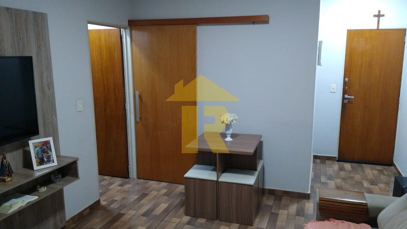 Apartamento com 2 quartos à venda, 70m² — foto 3 de 10