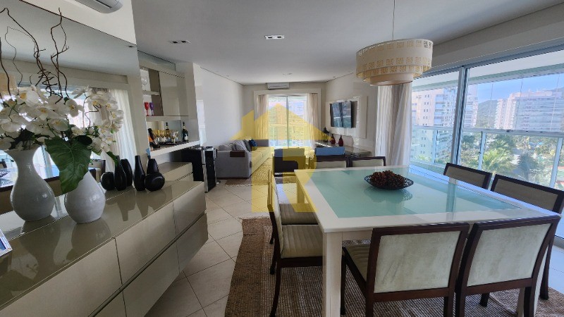 Apartamento com 4 quartos à venda, 240m² — foto 3 de 50
