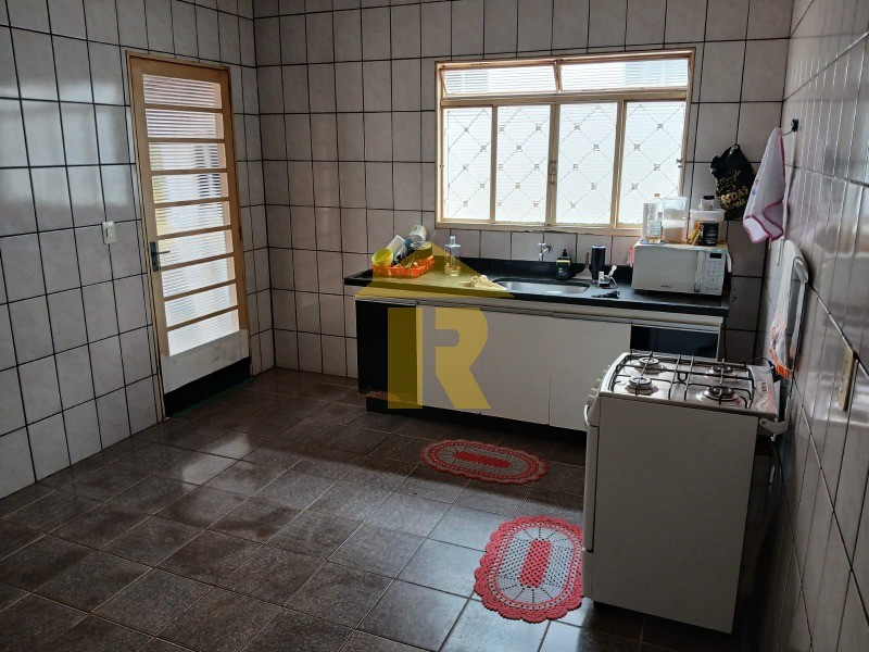 Casa com 2 quartos à venda, 90m² — foto 10 de 16