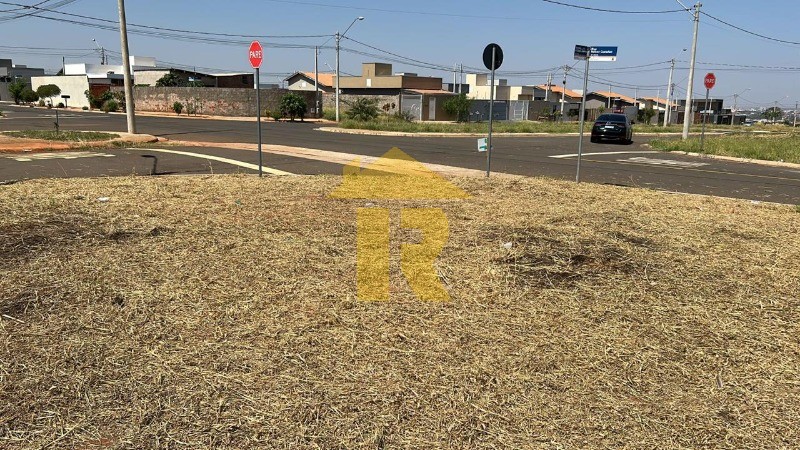 Terreno / Lote / Condomínio  à venda, 242m² — foto 1 de 10