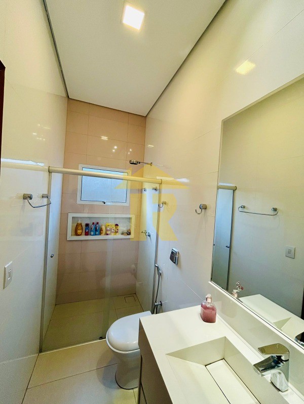 Casa de Condomínio com 3 quartos à venda, 240m² — foto 10 de 19