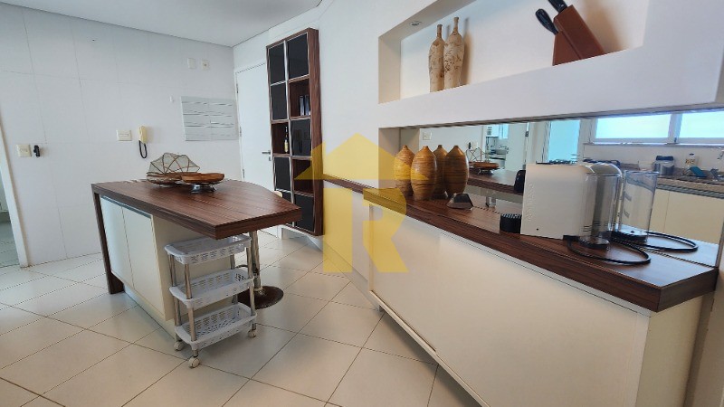 Apartamento com 4 quartos à venda, 240m² — foto 32 de 50