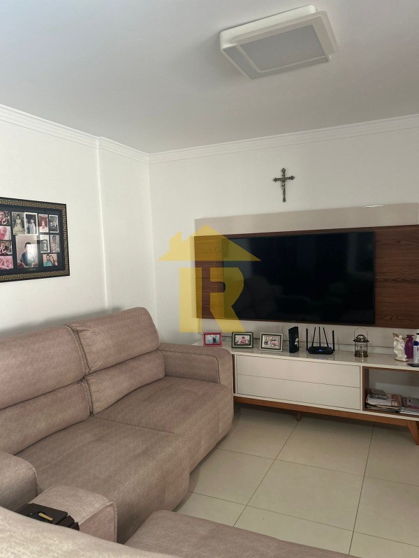 Apartamento com 2 quartos à venda, 80m² — foto 2 de 10
