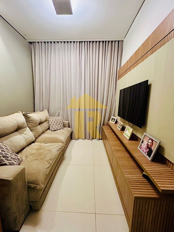 Casa de Condomínio com 3 quartos à venda, 240m² — foto 2 de 19