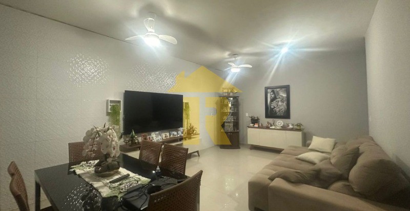 Casa com 3 quartos à venda, 120m² — foto 3 de 10