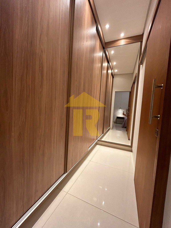 Casa de Condomínio com 3 quartos à venda, 240m² — foto 6 de 19