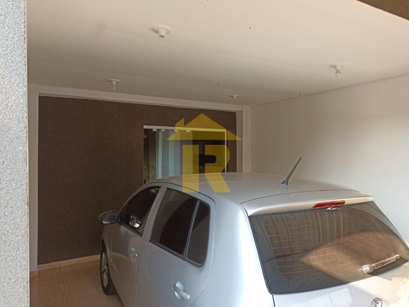 Casa com 3 quartos à venda, 167m² — foto 4 de 36