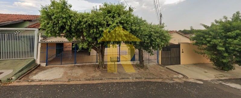 Casa com 3 quartos à venda, 160m² — foto 2 de 10