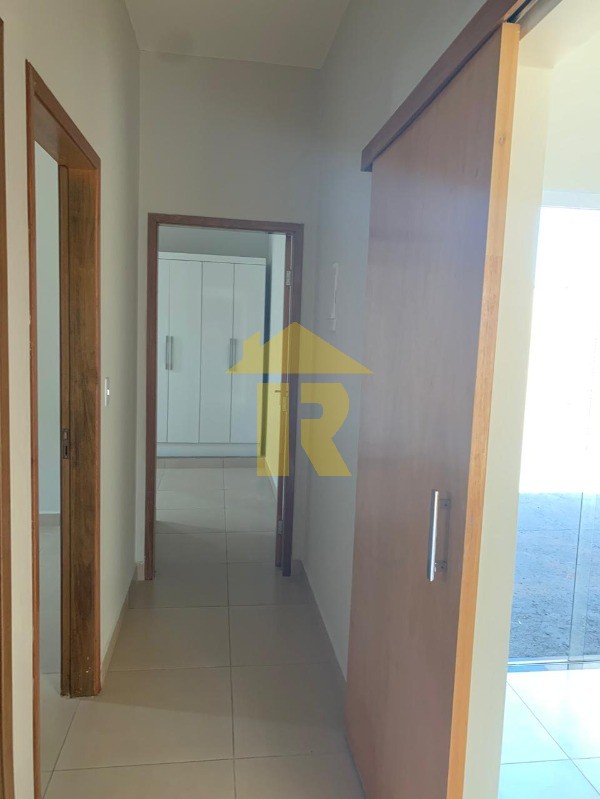 Casa com 3 quartos à venda, 82m² — foto 4 de 17