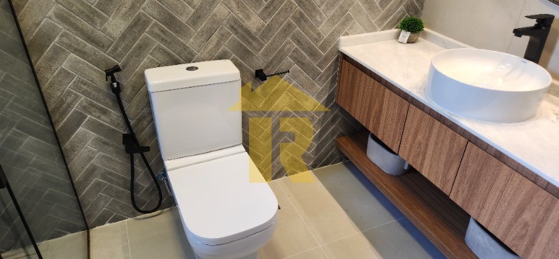 Casa com 6 quartos à venda — foto 18 de 46