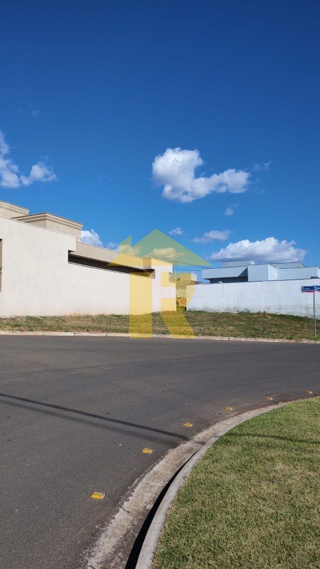 Terreno / Lote / Condomínio  à venda, 257m² — foto 12 de 12