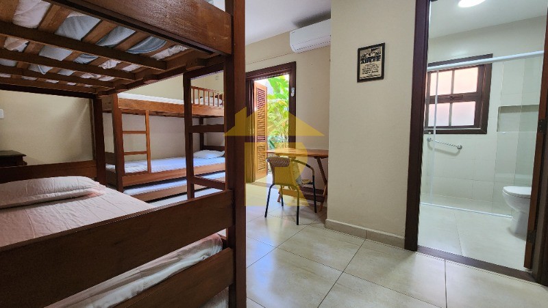 Casa com 5 quartos à venda e aluguel — foto 25 de 51